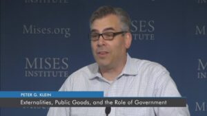 Peter Schiff on Bitcoin Being a Bubble, Being the 1%, Predicting ’08 Crash (Full Interview)