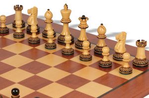 Parker Staunton Chess Set in Burnt Boxwood with Classic Mahogany Board - 3.75 King