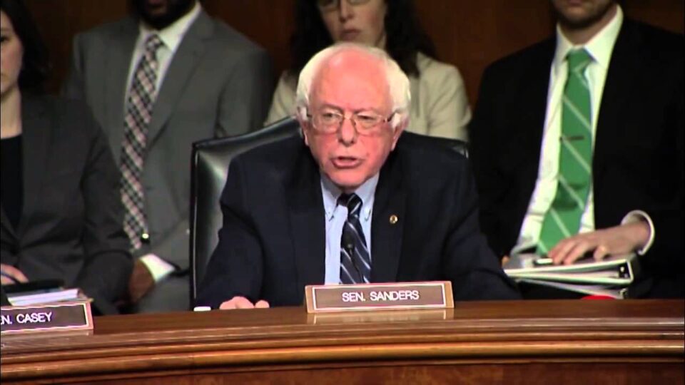 BERNIE Sanders: Pharma RIPPING OFF America Helped by Political Corruption – YouTube