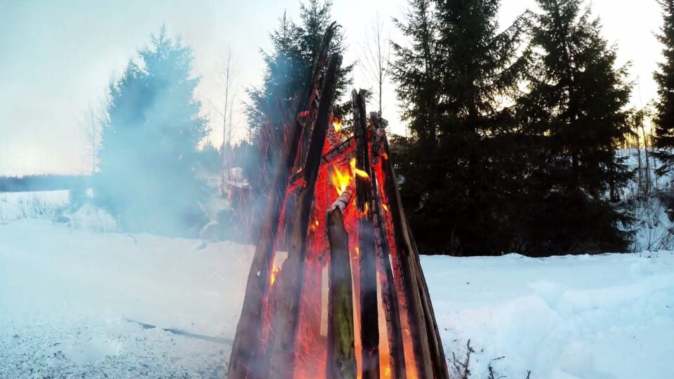 Powerful Shaman Drumming Native American 4K FIRE (2 HOURS) – YouTube