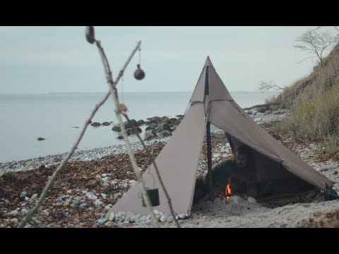 3 days solo bushcraft – canvas tent, cooking on hot stone, adjustable pot hanger