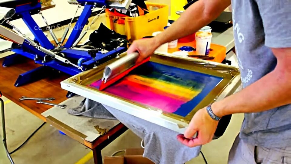 How to screen print T-Shirt Designs Properly.