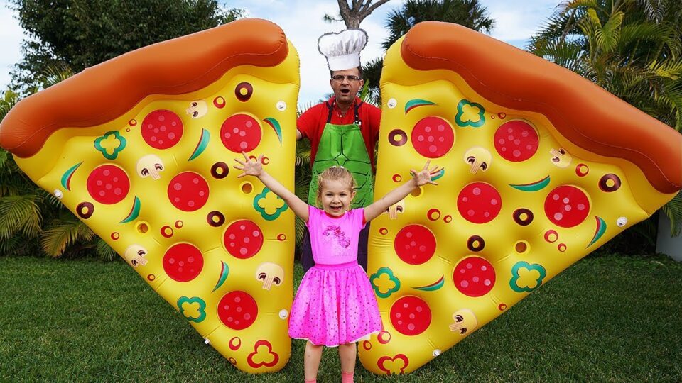 Diana Pretend Play with Giant Food Toy