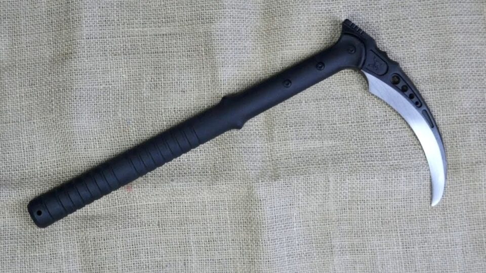 Review: M48 Tactical Kama by United Cutlery – Well, Damn…