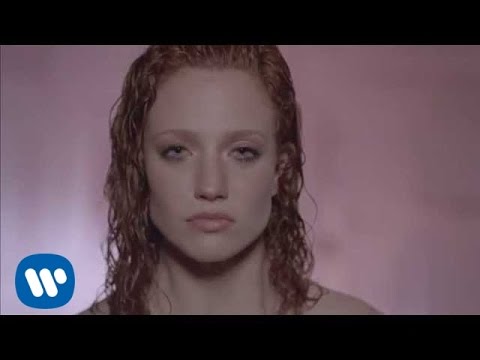 Jess Glynne – Take Me Home [Official Video]