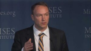 The 2021 Life Raft: Gold, Bitcoin or the Dollar Milkshake? Raoul Pal, Brent Johnson, Peter Schiff