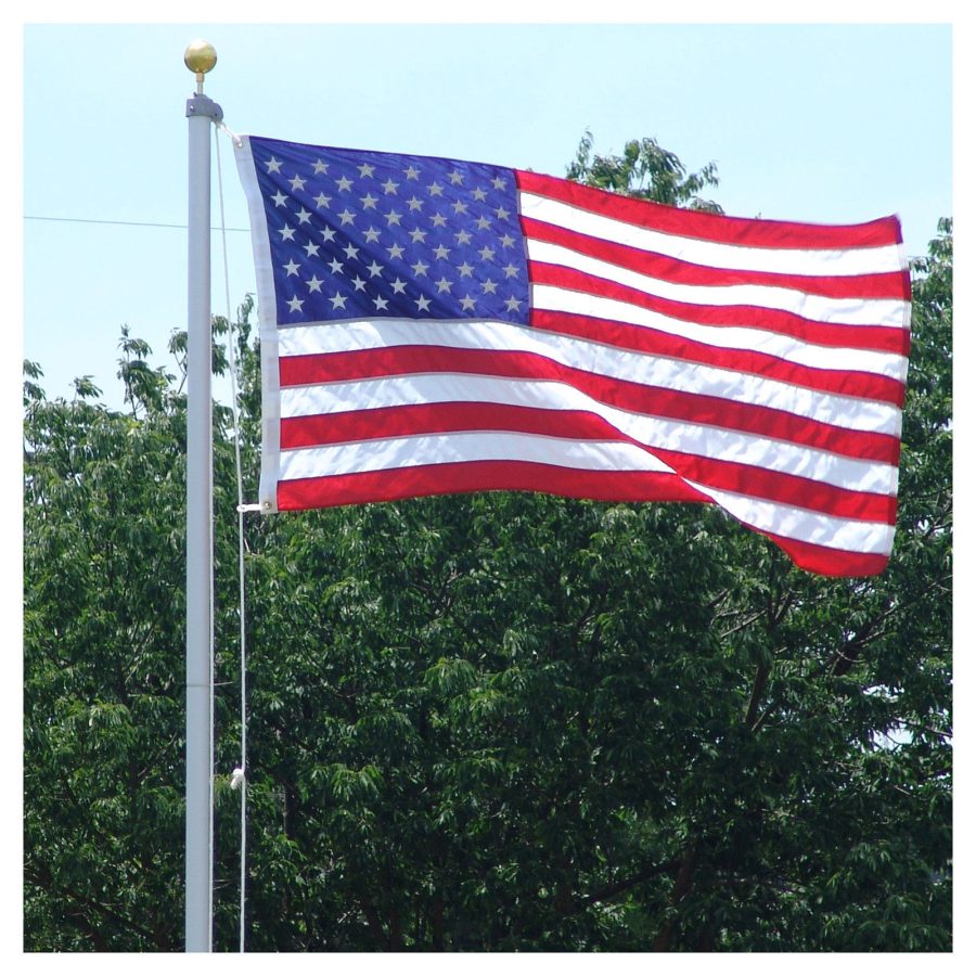18 FT.STEEL FLAGPOLE WITH (1) 3'x5' U.S FLAG (1) 4'x6' FLAG & (2) ANTENNA FLAGS