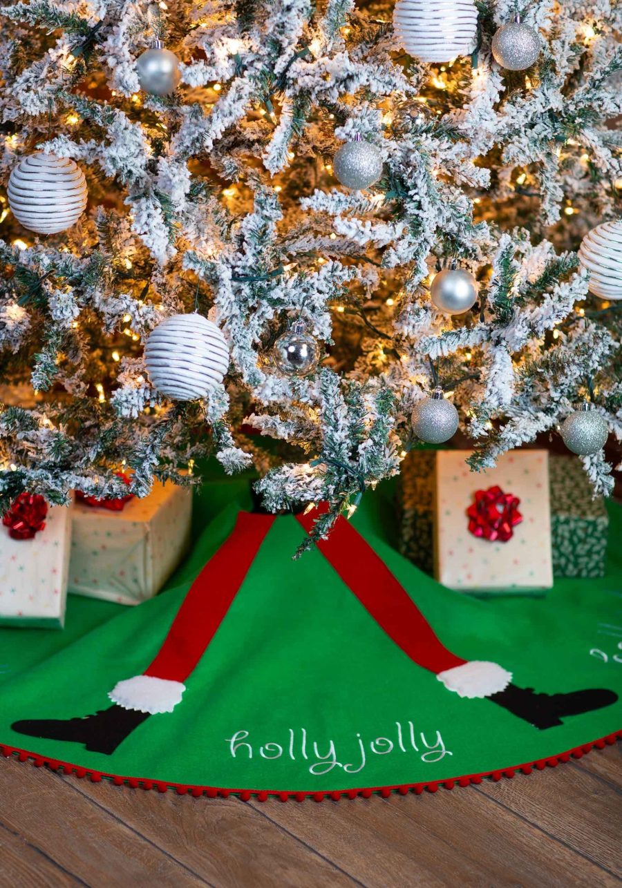 54-Inch Holly Jolly Felt Tree Skirt