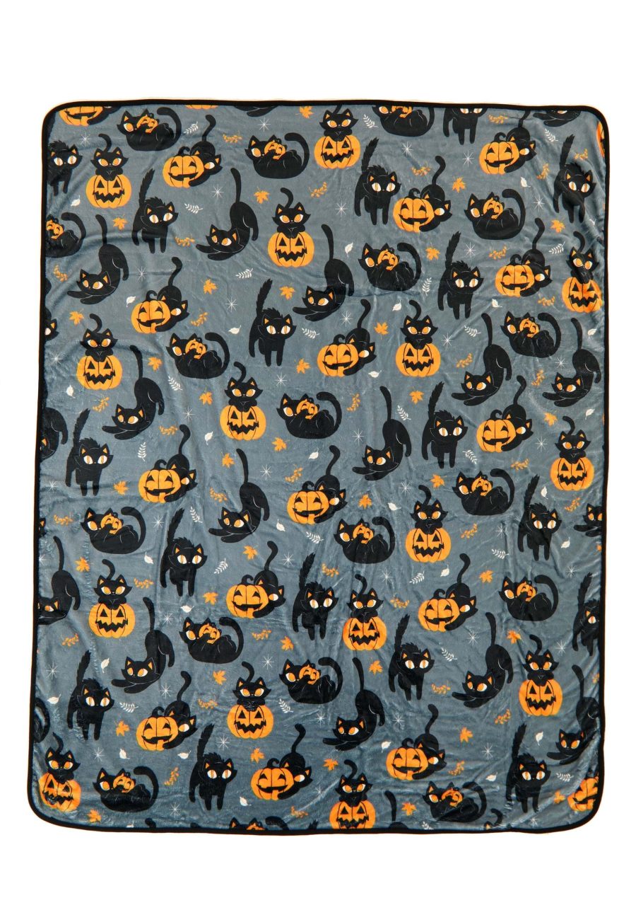 Quirky Kitty Throw Blanket