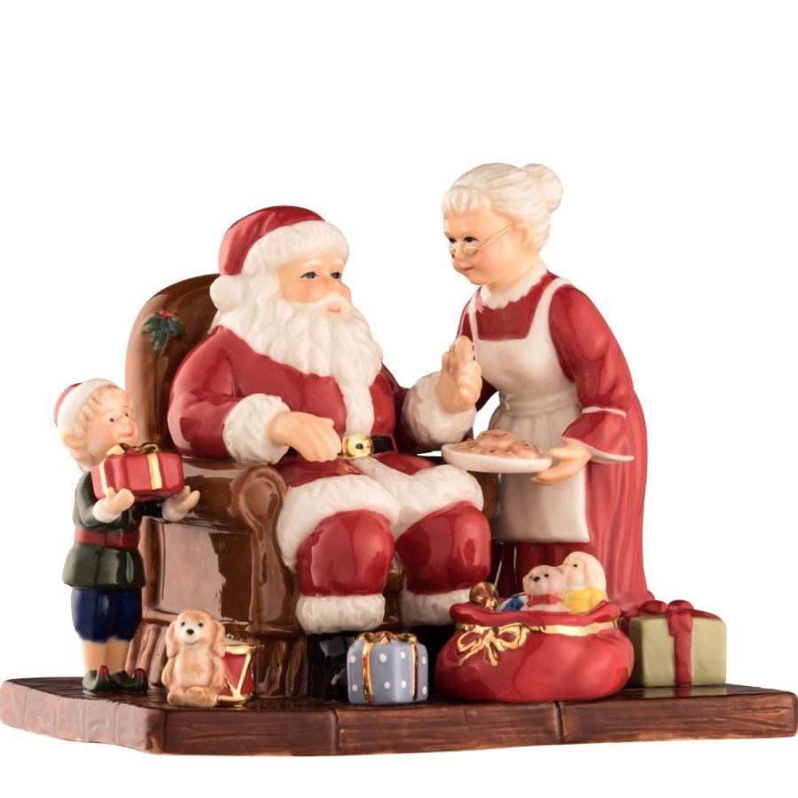 Aynsley Santa and Mrs Claus
