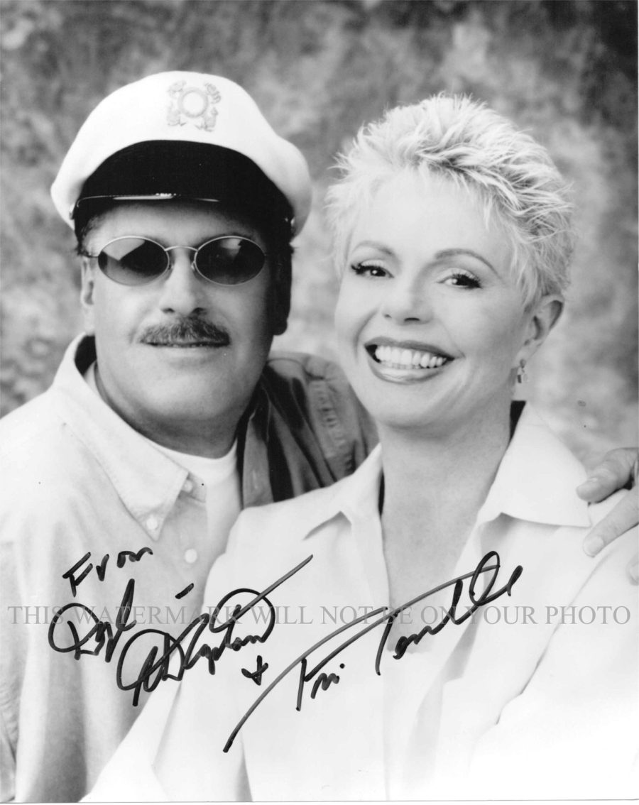 THE CAPTAIN AND TENNILLE SIGNED AUTOGRAPH 8X10 RP PHOTO DARYL DRAGON TONI TENILE