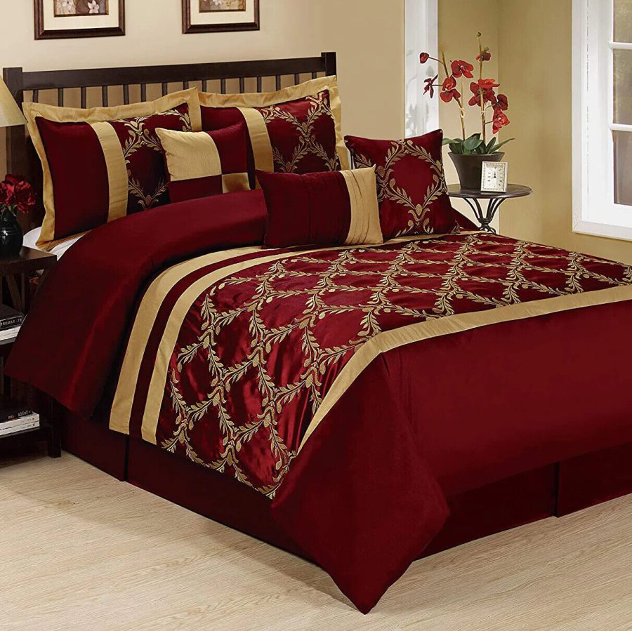 HIG 7PC Comforter Set Bed in a Bag Taffeta Fabric Embroidered Bed for Room Decor