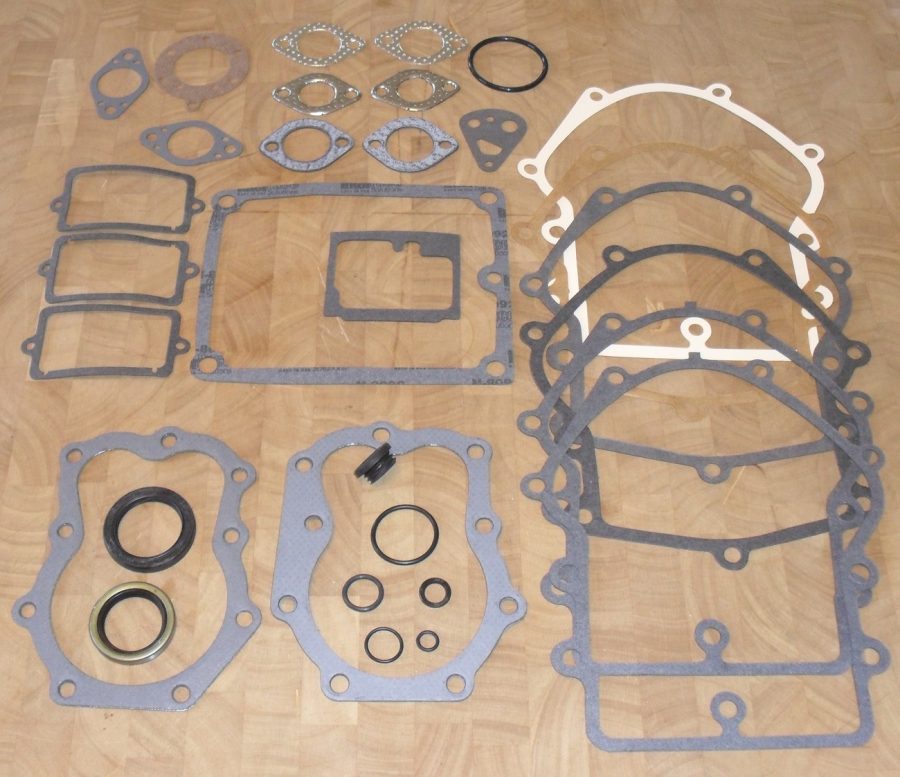 Briggs & Stratton Gasket Set with Seals, 16 HP to 18 HP, 394501, 491856, 495868