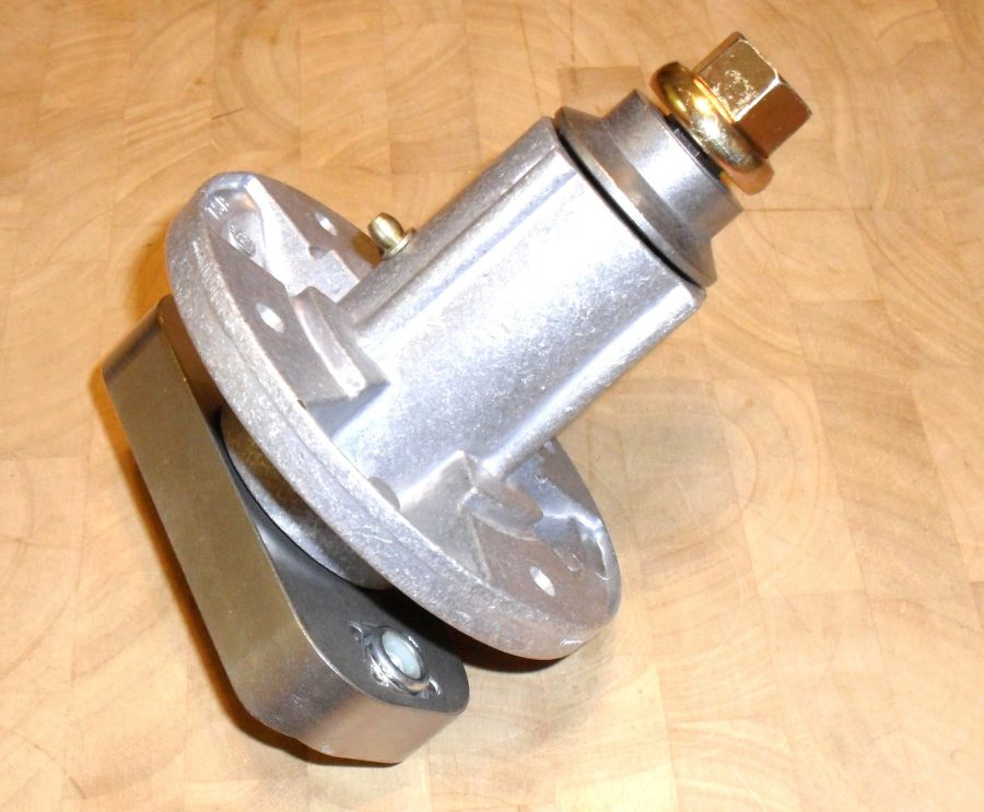 Deck Spindle for John Deere L100, L107, L108, L110, L120, L130, GY20050, GY20785