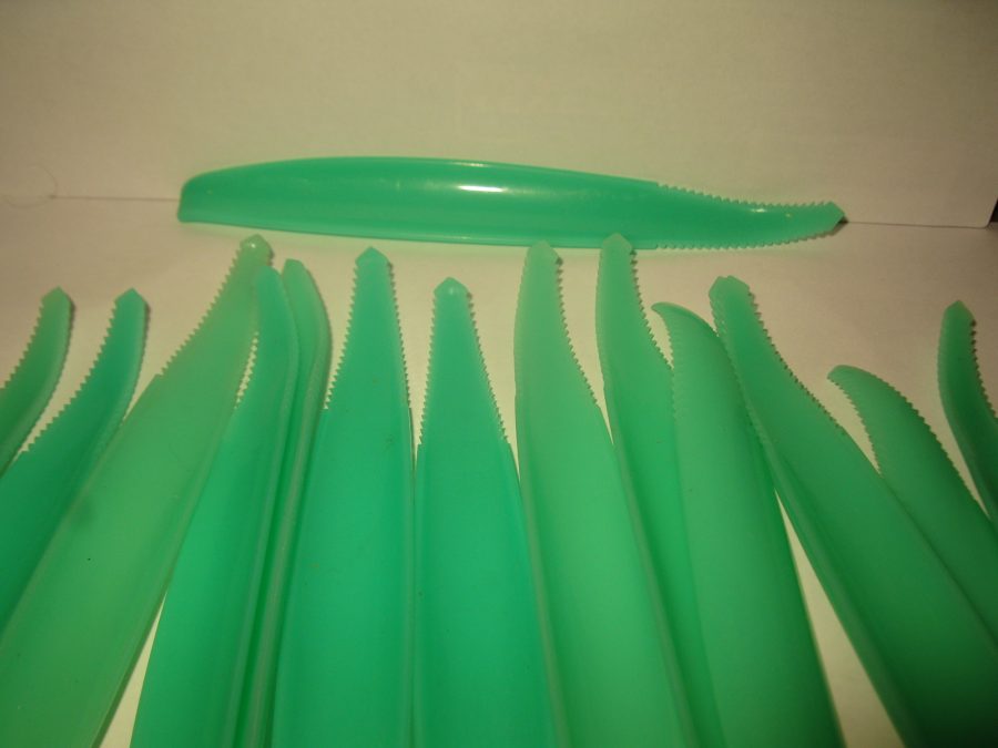 (MX-1) vintage Tupperware gadget #885-23 - Lettuce Corer - NOS