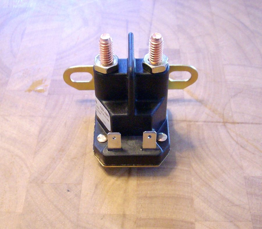 Starter solenoid John Deere L100, L105, L108, L110, L111, L118, L120, AM138068