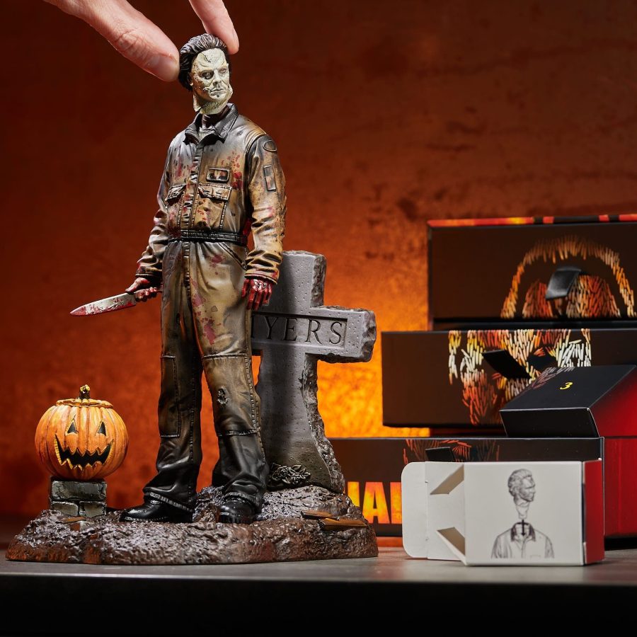 Official Rob Zombie's Halloween: Michael Myers Countdown Character Statue