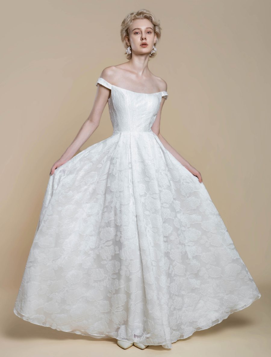 Simple Wedding Dress Polyester Bateau Neck Flowers A-Line Bridal Dresses