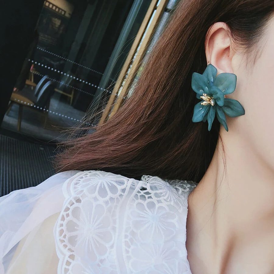 Acrylic Flower Earrings For Earthy Vibes