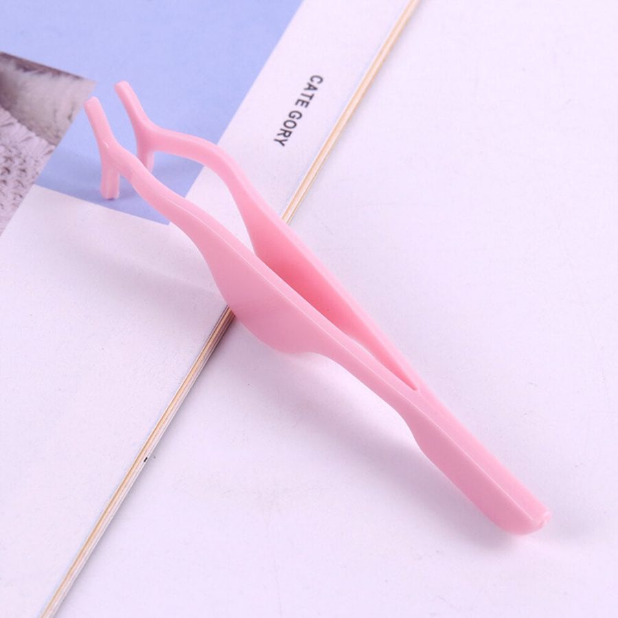 No Mess False Eyelash Applicator Tool