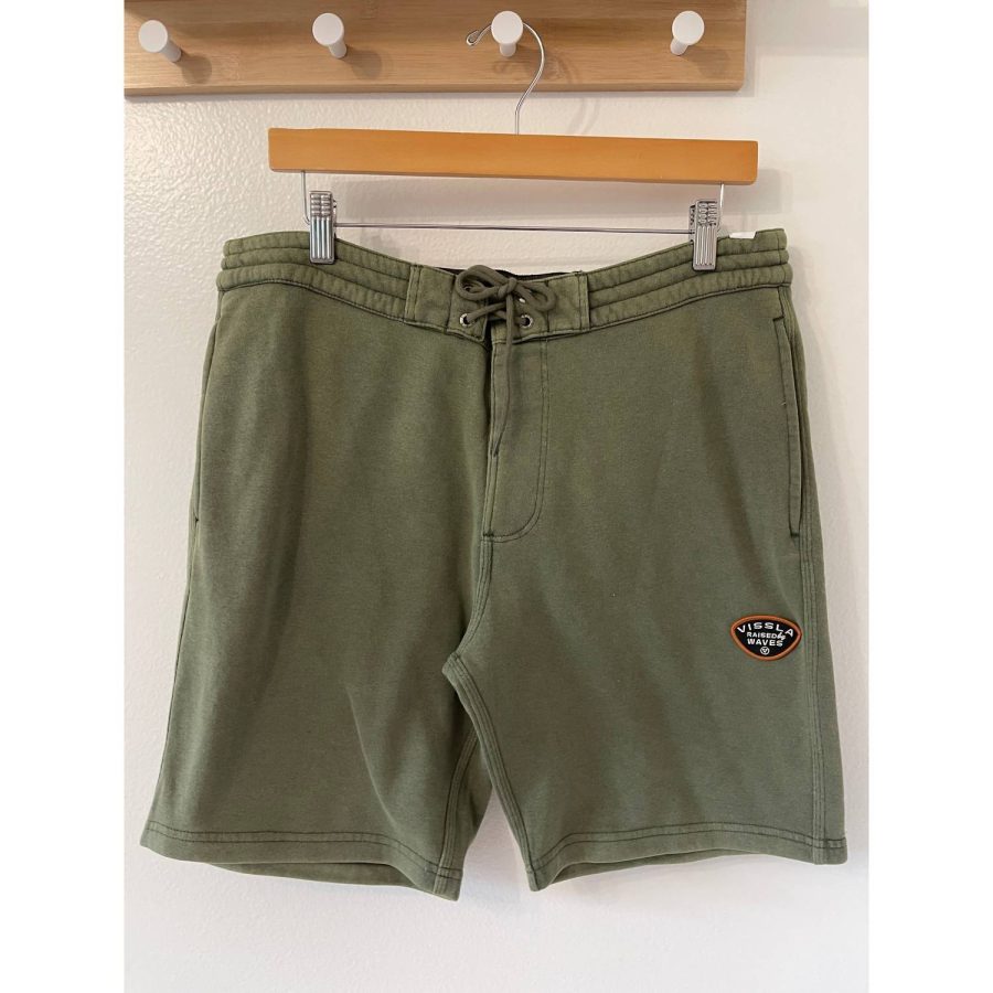 Vissla solid sets eco 18.5" sofa surfer in Olive - size L