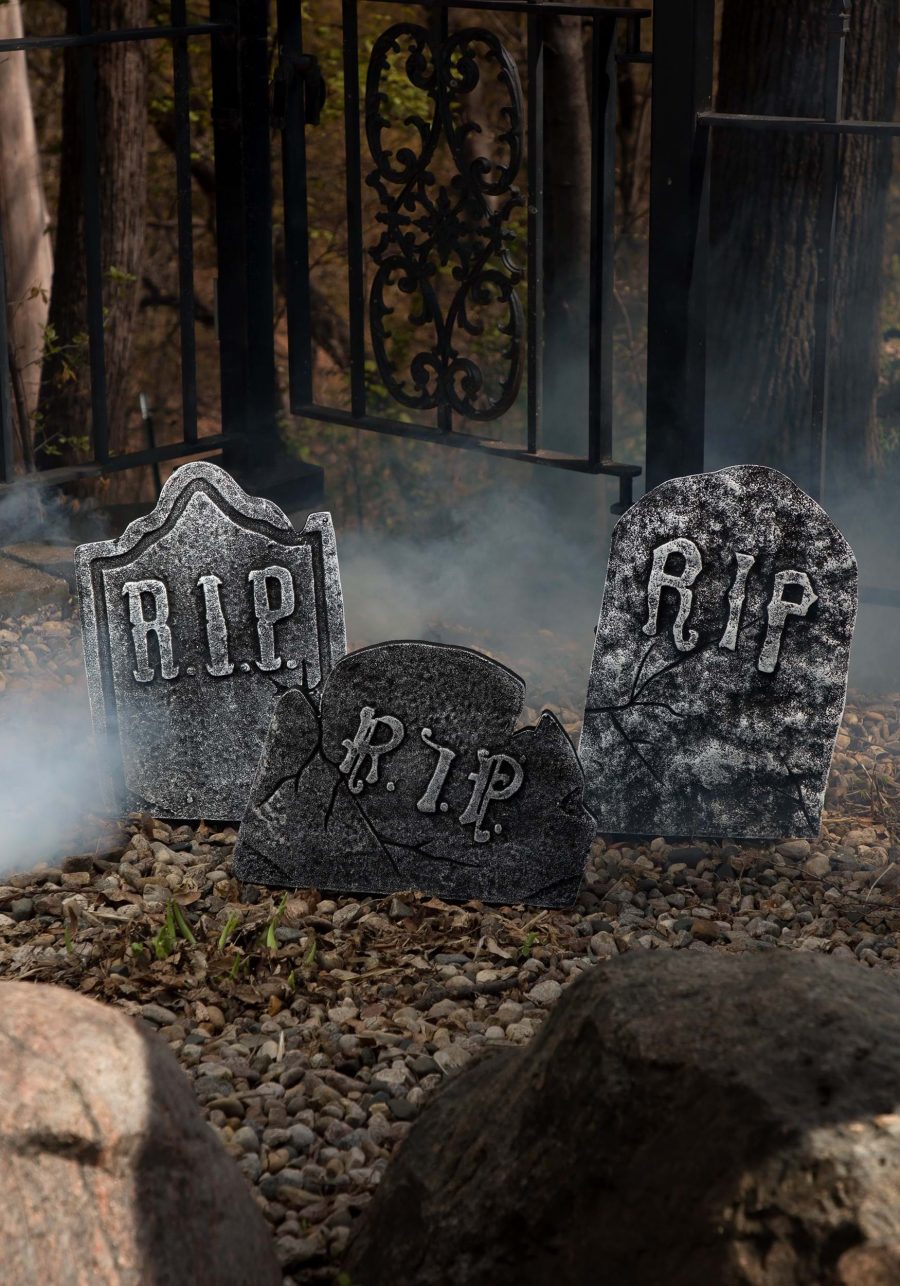 Crooked Stone Tombstone Set Halloween Decoration