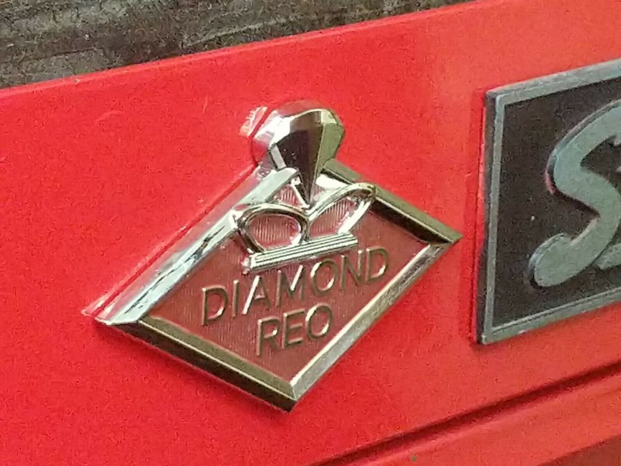 Diamond REO Emblem/Toolbox Magnets (M3)