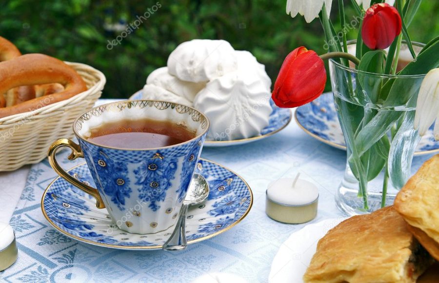 Summer afternoon tea-table