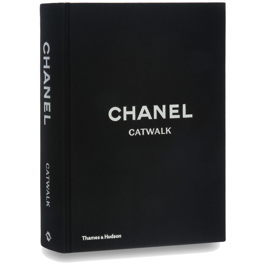 Thames and Hudson Ltd: Chanel Catwalk - The Complete Karl Lagerfeld Collections