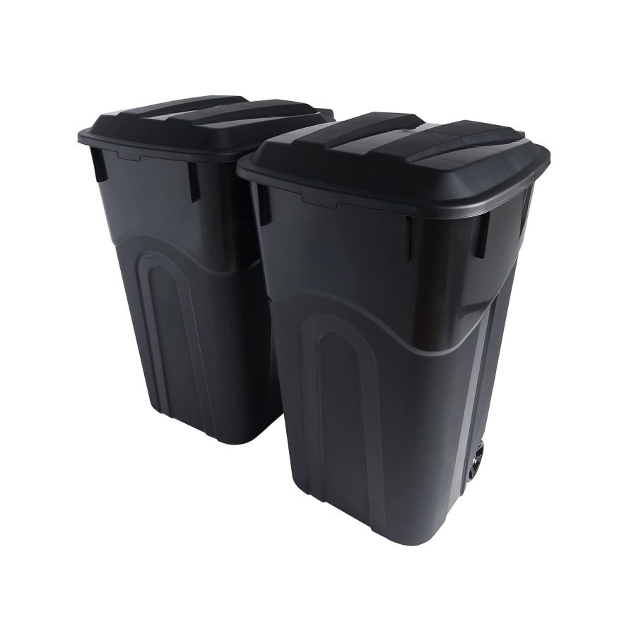 United Solutions 32 Gallon Wheeled Outdoor Garbage Can with Attached Snap Lock L