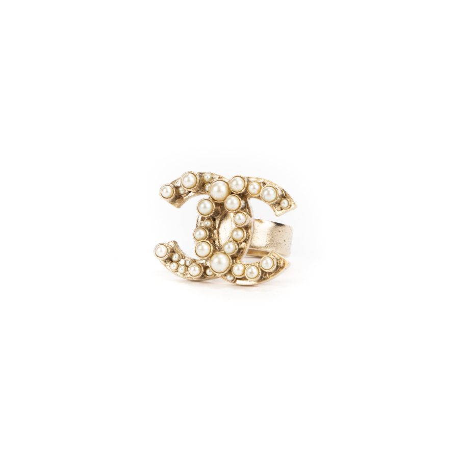 CHANEL Pre-Loved Pearl Detail CC Ring Size 54mm