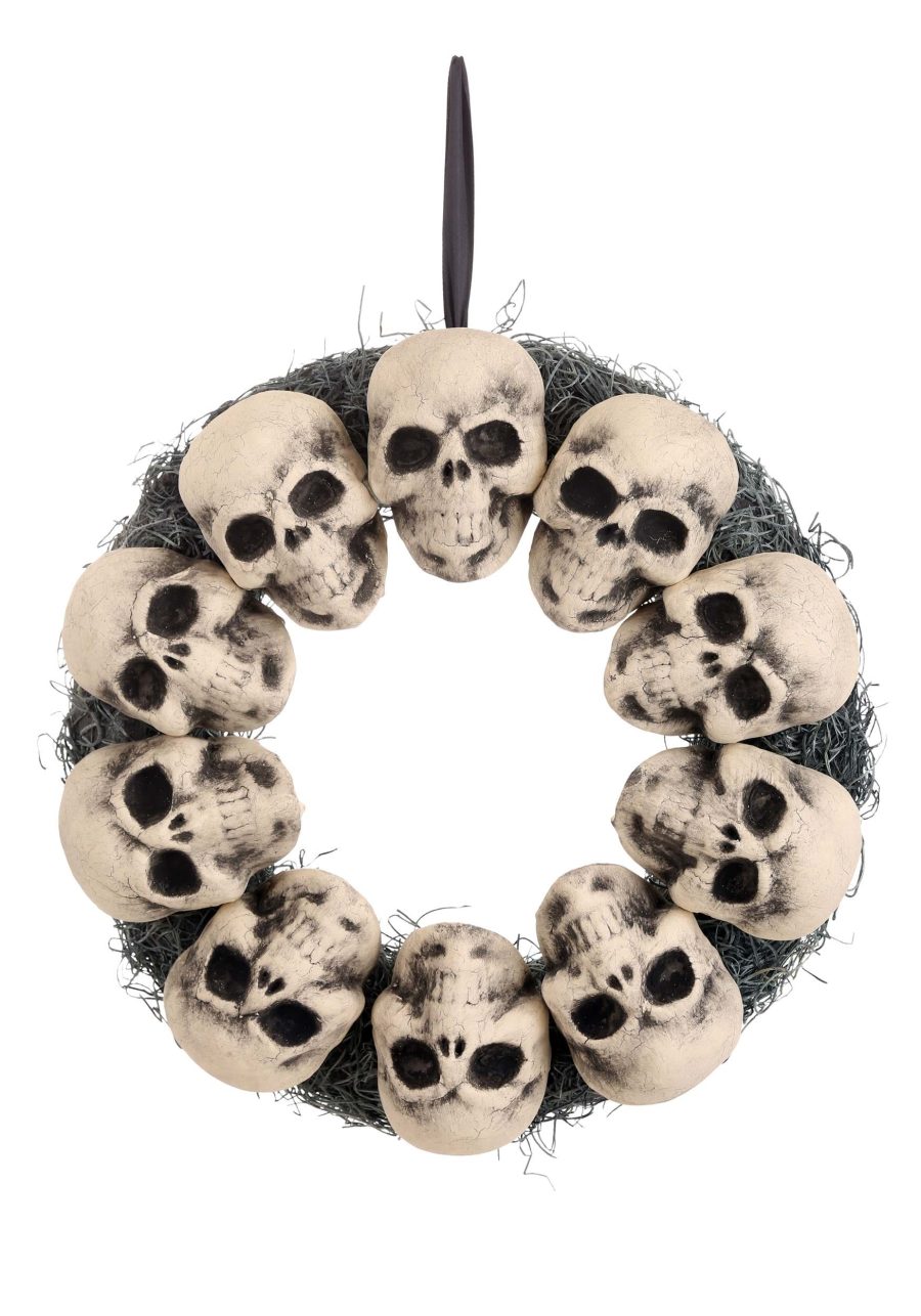 15-Inch Scary Skulls Wreath Decoration