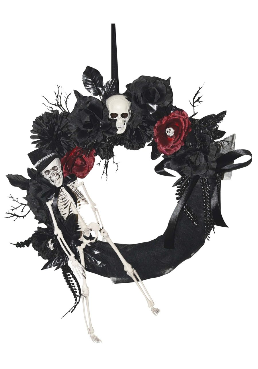 18 Black Wreath with Skeleton & Flowers Decoration