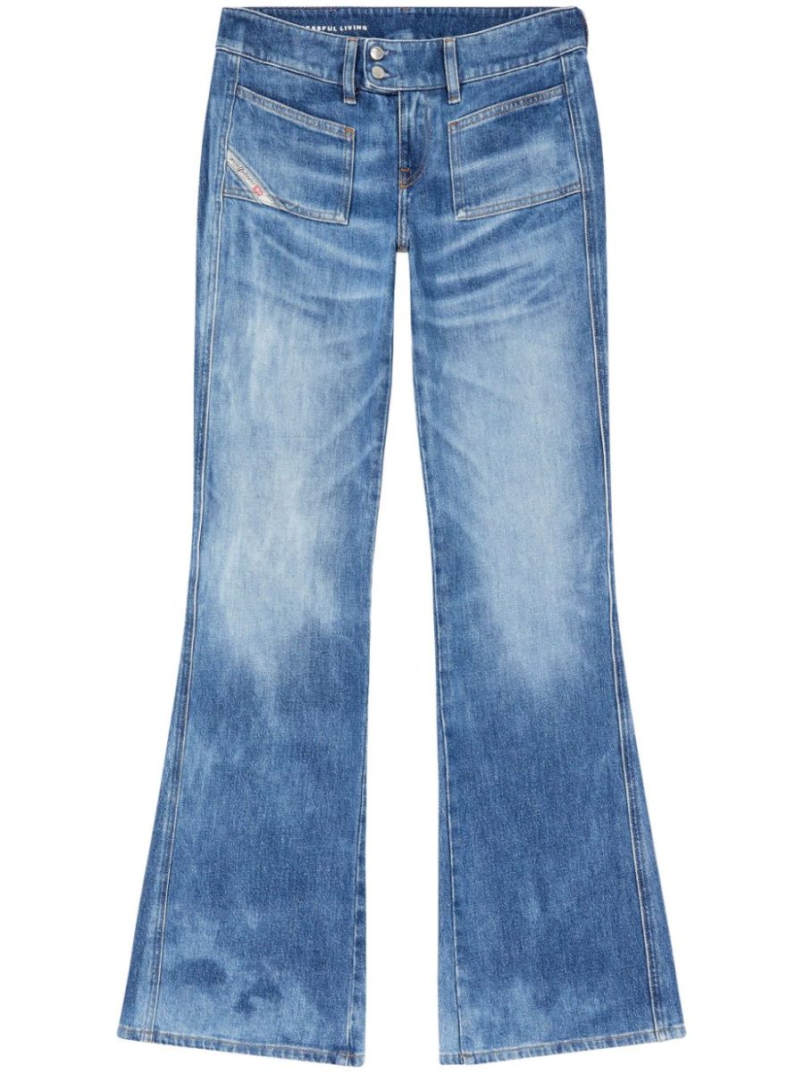 D-Hush jeans flanked