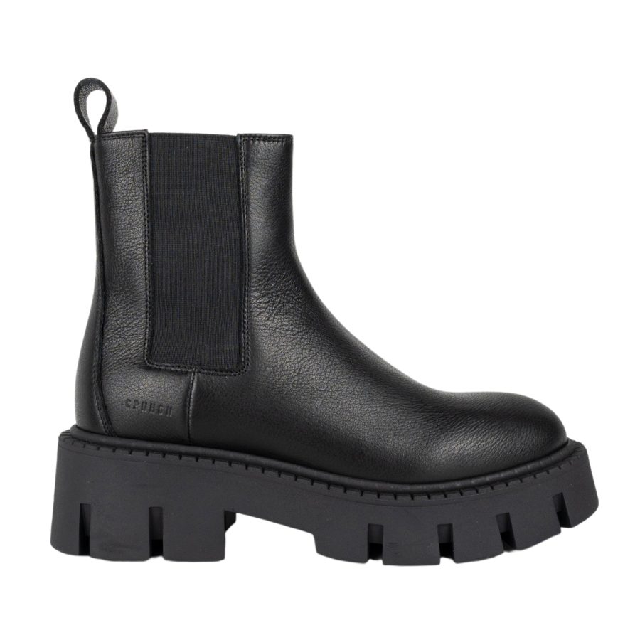 Leather Chelsea boot in black