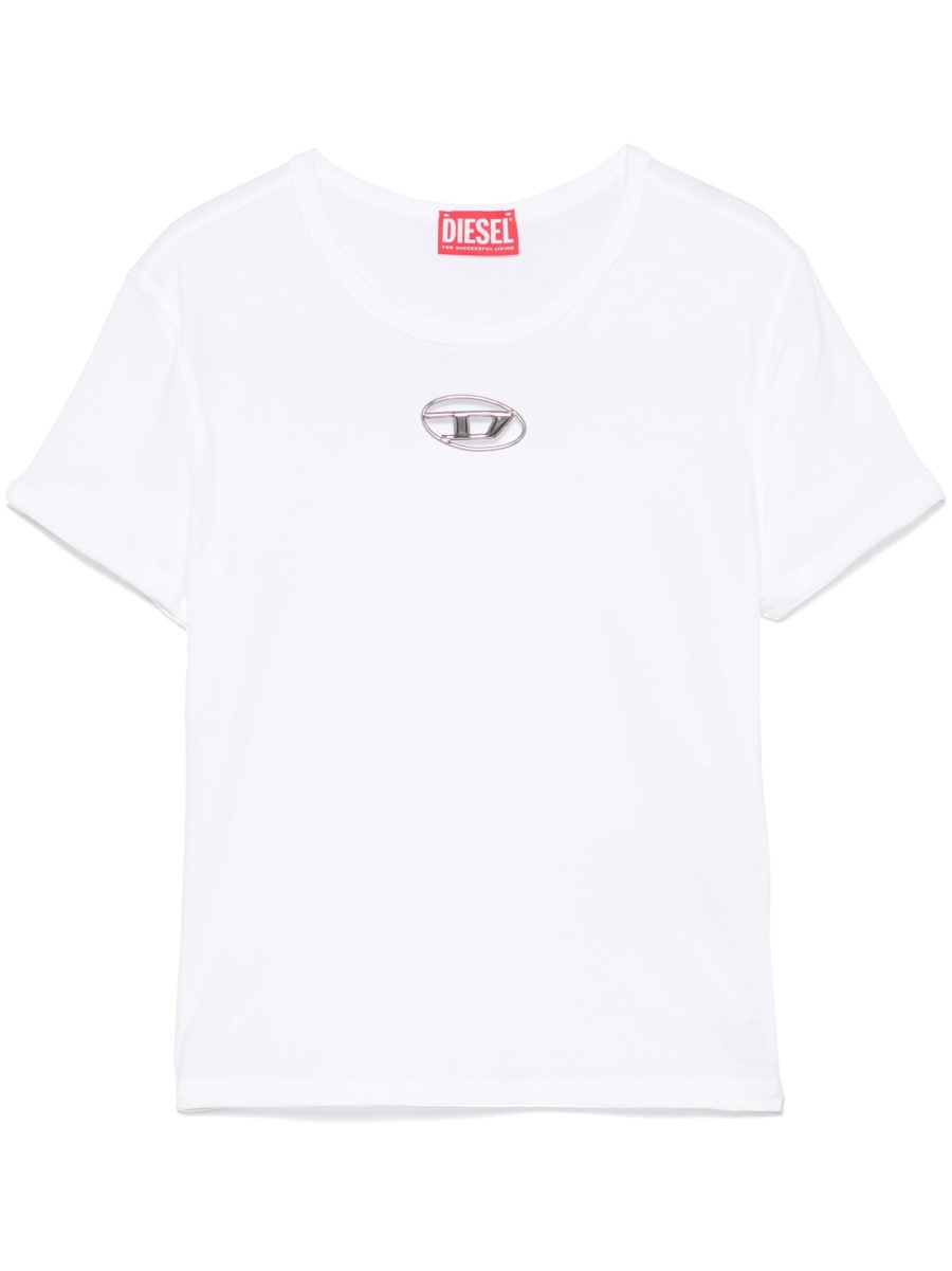 t-shirt with logo plate