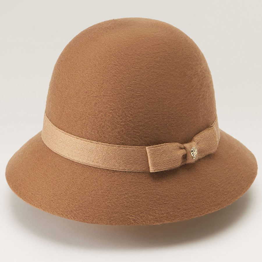 Alfreda 6 Cloche- Camel/M