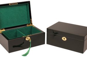 Classic Black Chess Piece Box with Green Felt Lining - Small
