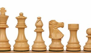 French Lardy Carry-All Chess Set Package Acacia & Boxwood Pieces - Green