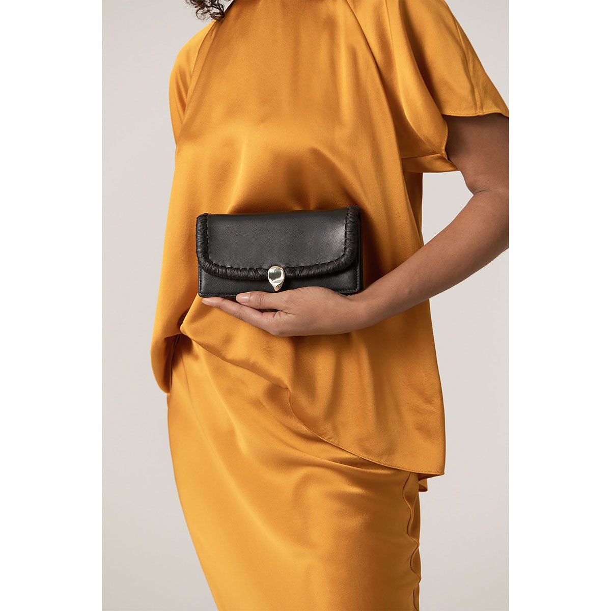 Blisse Wallet Clutch with Raffia